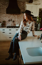 Load image into Gallery viewer, the 'mom but trendy' jeans

