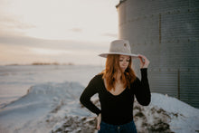 Load image into Gallery viewer, Charlie 1 Horse 'Sidewinder' Hat
