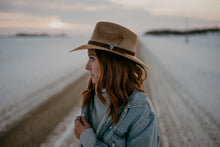 Load image into Gallery viewer, Charlie 1 Horse 'Lakota' Hat
